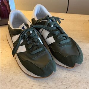 New Balance Green and White Sneakers Womens 10